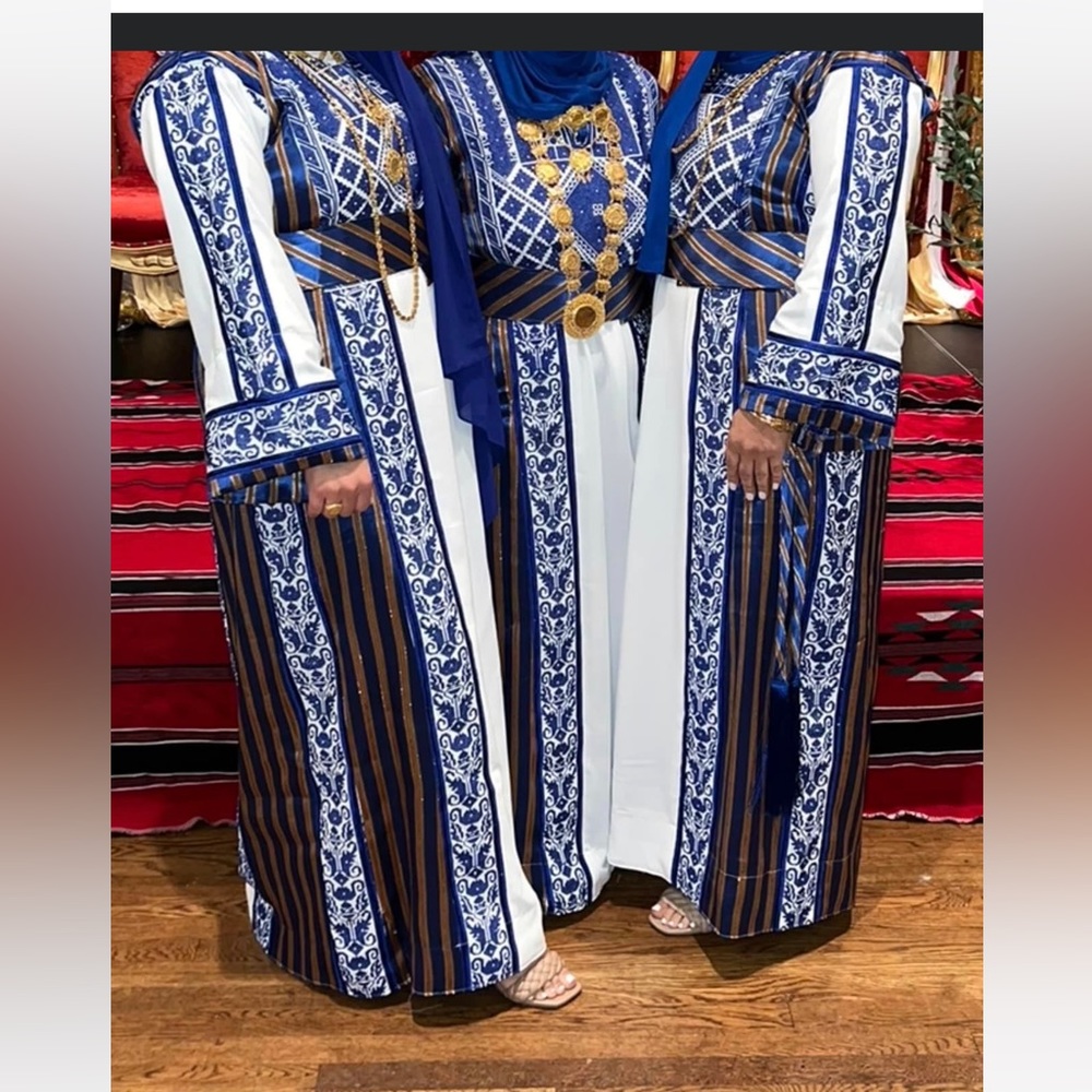 White and blue Thoub